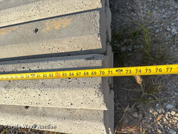 image for item EM8280 Concrete curbs