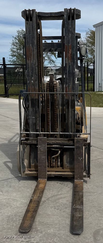 MONTACARGAS CATERPILLAR 2C6000