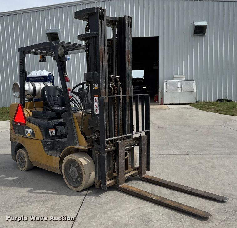 MONTACARGAS CATERPILLAR 2C6000