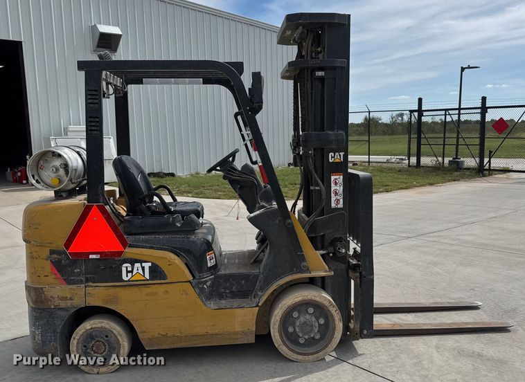 MONTACARGAS CATERPILLAR 2C6000