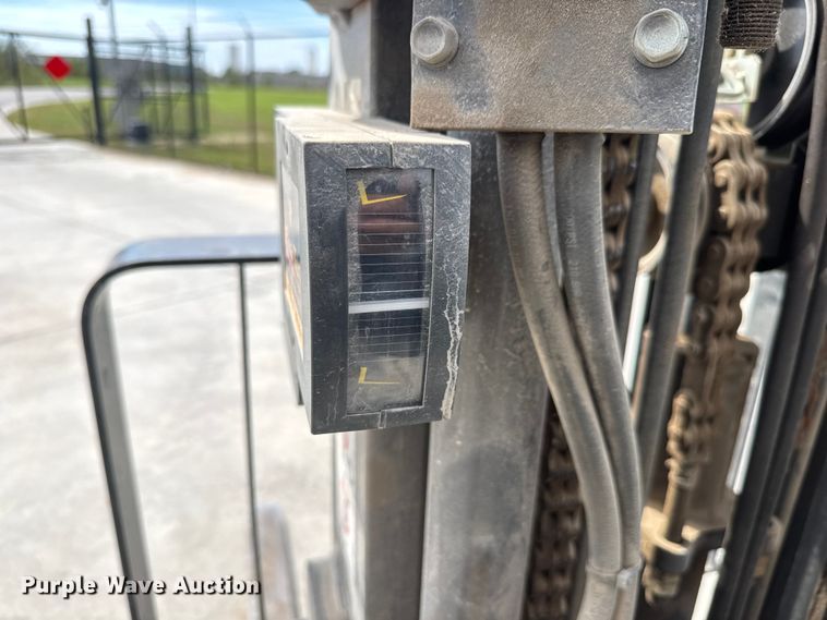 image for item EM8283 Caterpillar 2C6000 forklift