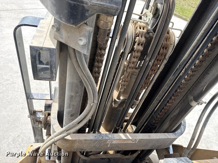 image for item EM8283 Caterpillar 2C6000 forklift