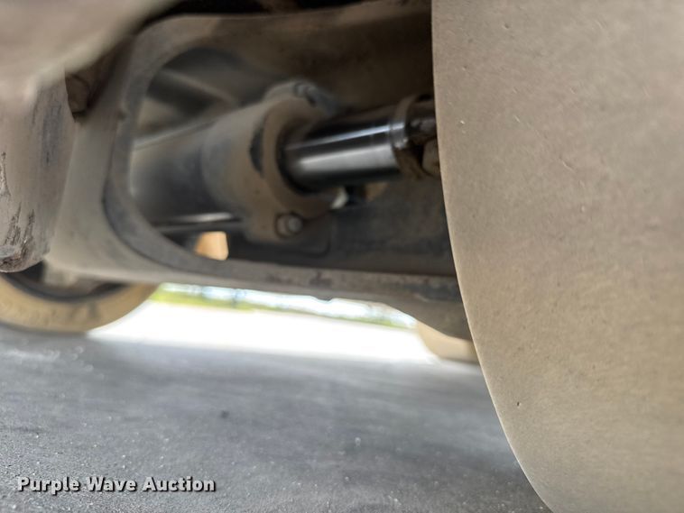 image for item EM8283 Caterpillar 2C6000 forklift