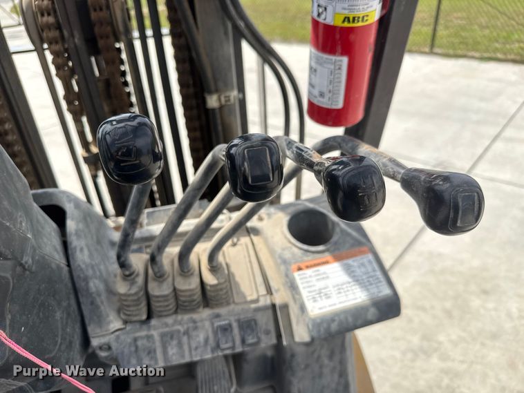 image for item EM8283 Caterpillar 2C6000 forklift