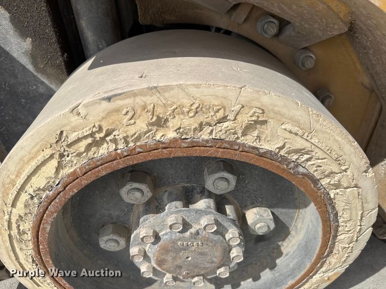 image for item EM8283 Caterpillar 2C6000 forklift