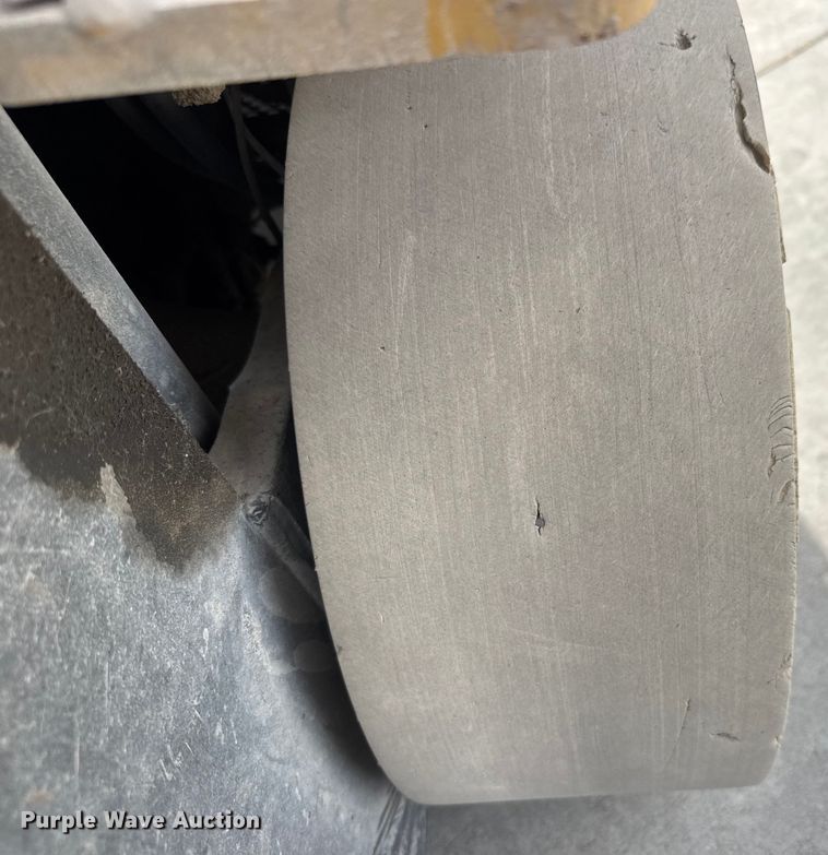 image for item EM8283 Caterpillar 2C6000 forklift