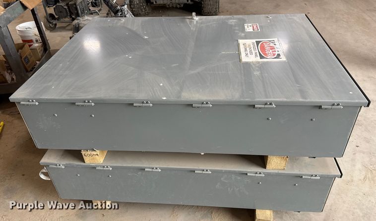 image for item EM8287 (2) Square D 600 amp electrical panels