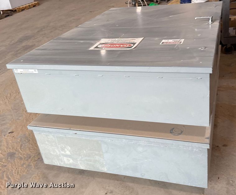 image for item EM8287 (2) Square D 600 amp electrical panels