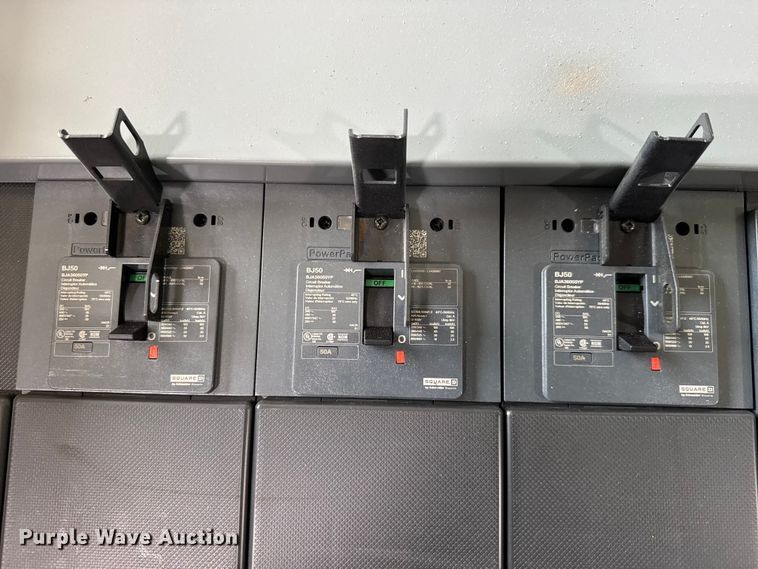 image for item EM8287 (2) Square D 600 amp electrical panels