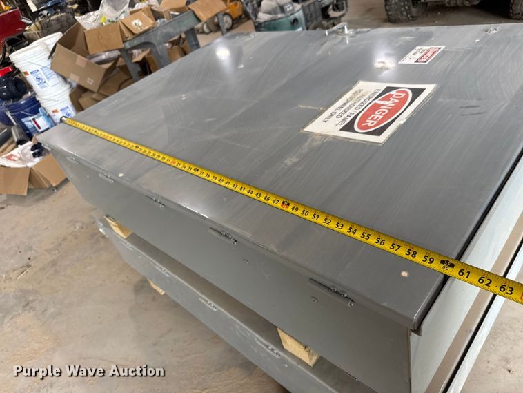 image for item EM8287 (2) Square D 600 amp electrical panels