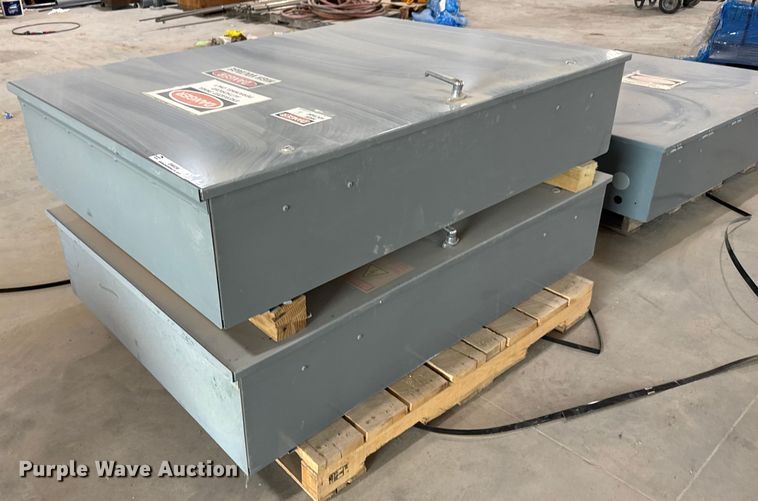 image for item EM8288 (2) Square D 600 amp electrical panels