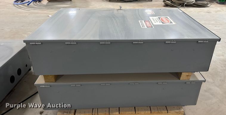 image for item EM8288 (2) Square D 600 amp electrical panels