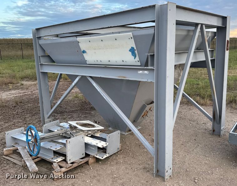 image for item EM8290 Cooper Industries hopper