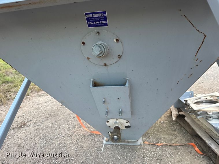 image for item EM8290 Cooper Industries hopper