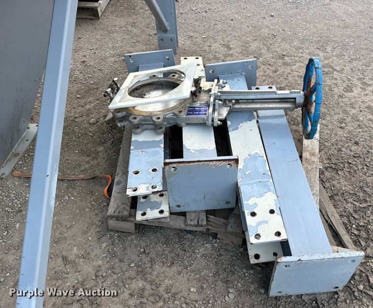 image for item EM8290 Cooper Industries hopper