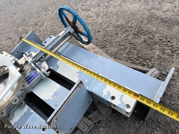 image for item EM8290 Cooper Industries hopper