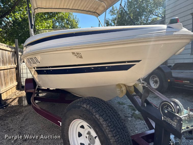 image for item EM8293 2006 Glastron MX175 boat