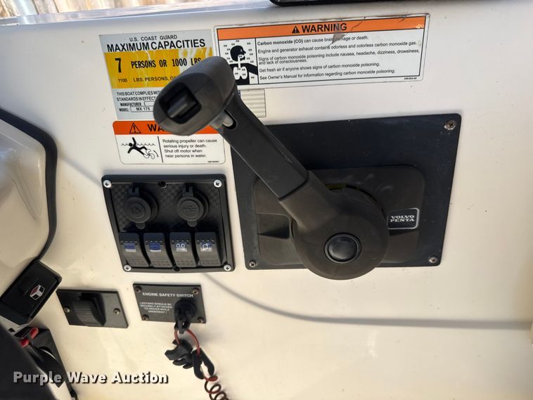 image for item EM8293 2006 Glastron MX175 boat