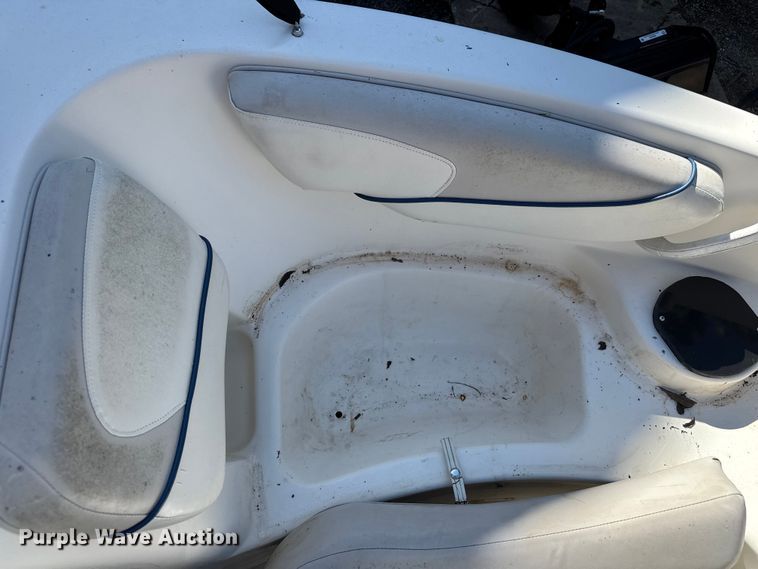 image for item EM8293 2006 Glastron MX175 boat