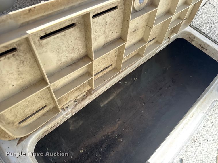 image for item EM8293 2006 Glastron MX175 boat