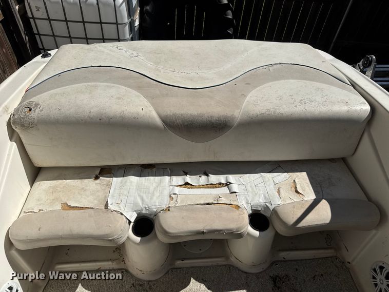 image for item EM8293 2006 Glastron MX175 boat