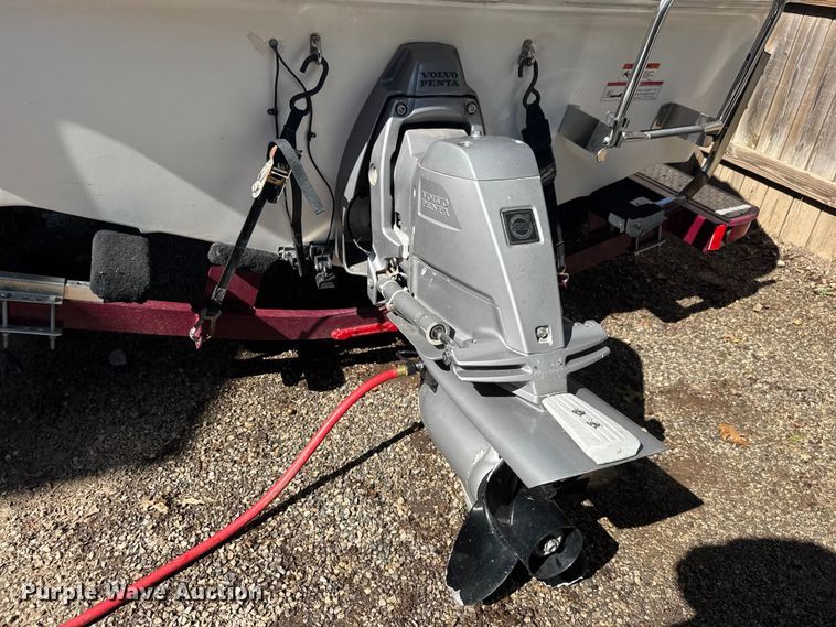 image for item EM8293 2006 Glastron MX175 boat