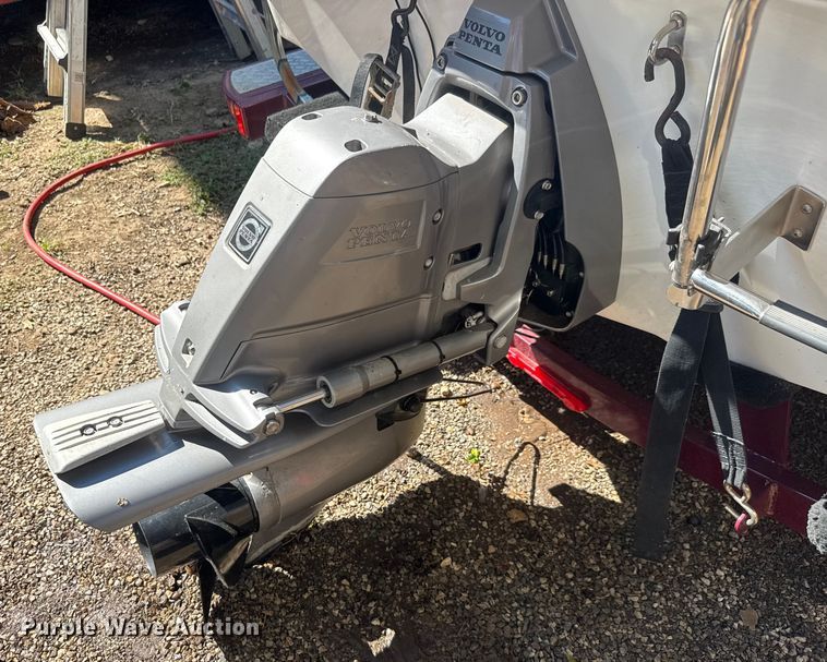 image for item EM8293 2006 Glastron MX175 boat