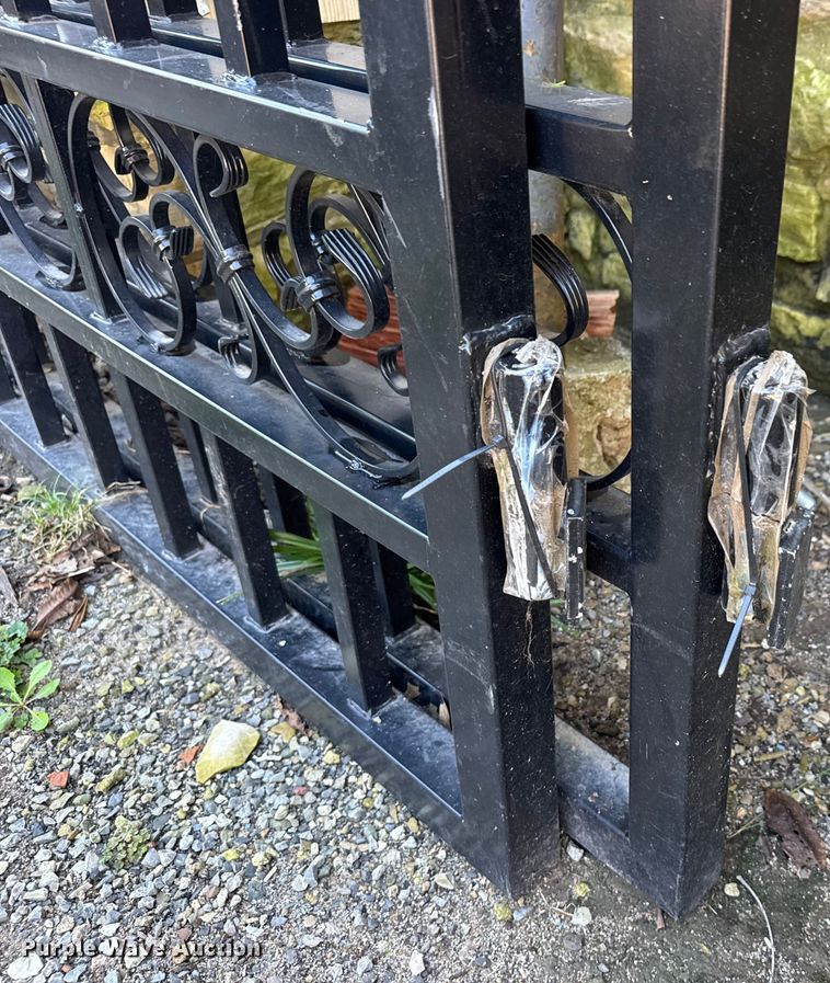 image for item EM8295 Fencing materials