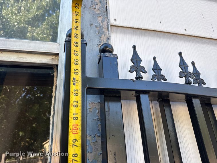 image for item EM8295 Fencing materials