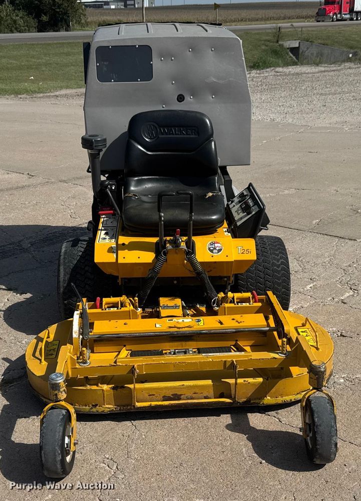image for item EM8307 Walker MT25i-13 ZTR lawn mower