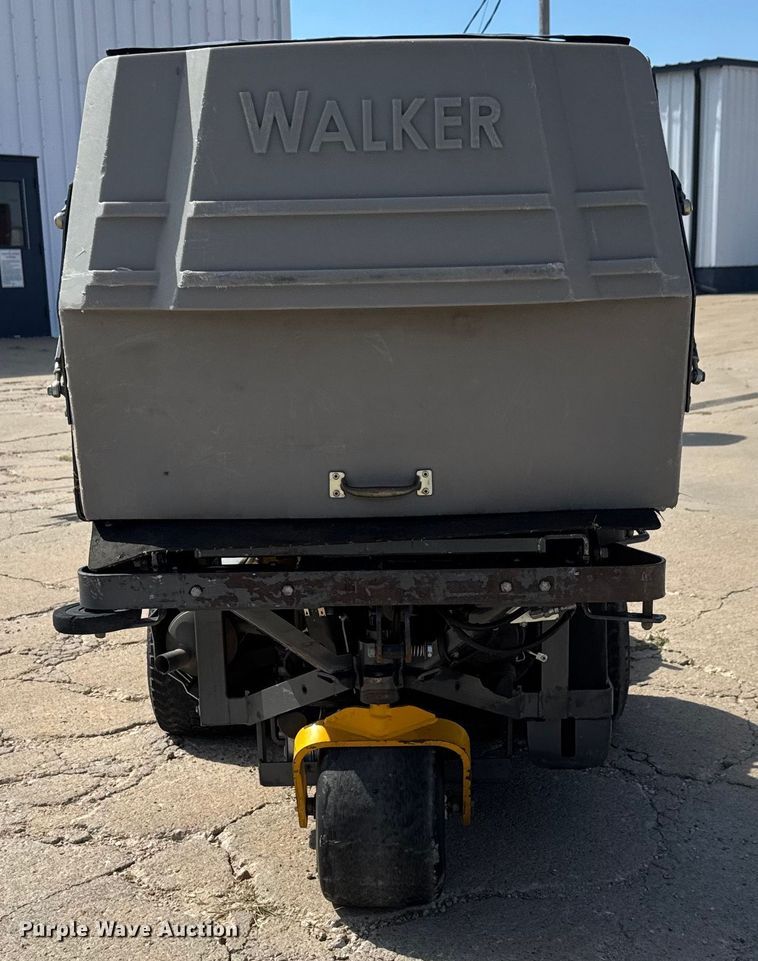 image for item EM8307 Walker MT25i-13 ZTR lawn mower