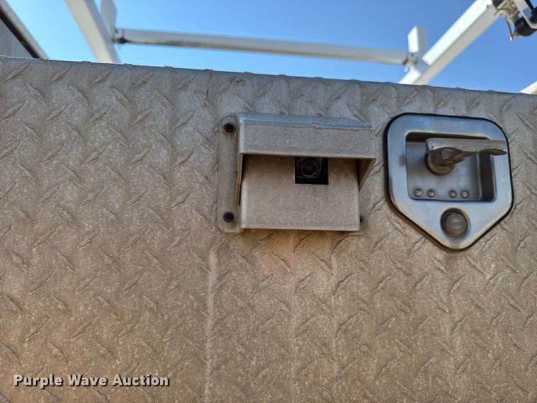 image for item EM8321 2019 Chevrolet Silverado 2500HD Double Cab utility bed pickup truck