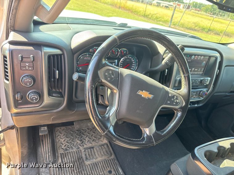 image for item EM8321 2019 Chevrolet Silverado 2500HD Double Cab utility bed pickup truck