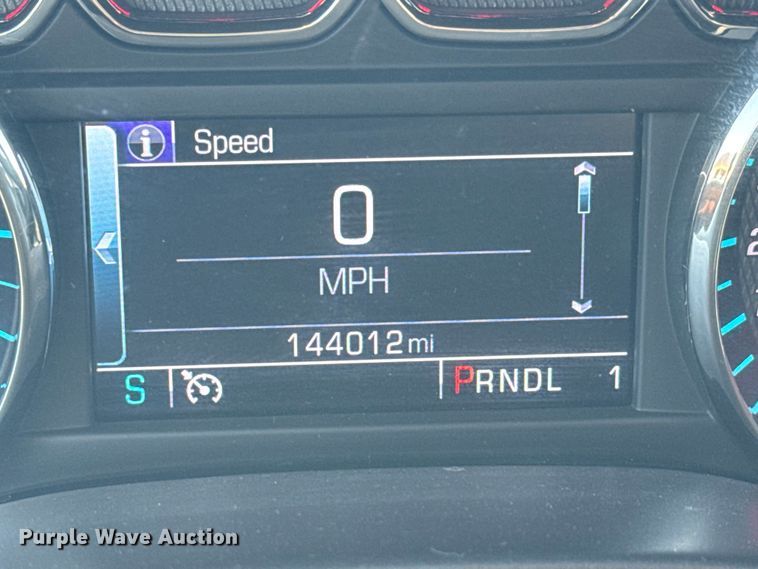 image for item EM8321 2019 Chevrolet Silverado 2500HD Double Cab utility bed pickup truck