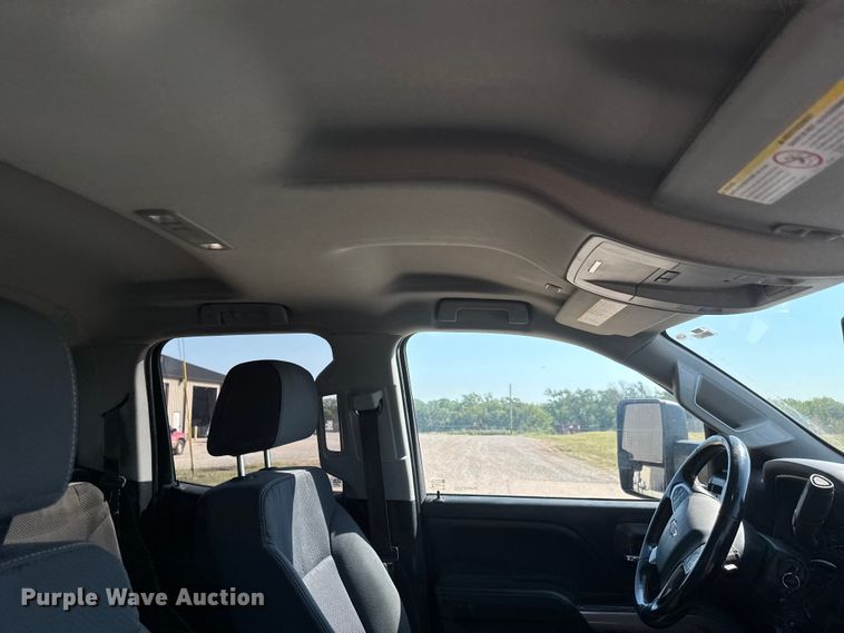 image for item EM8321 2019 Chevrolet Silverado 2500HD Double Cab utility bed pickup truck