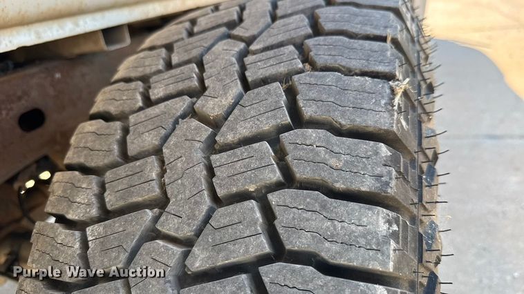 image for item EM8323 2013 Chevrolet Silverado 1500 Ext. Cab pickup truck