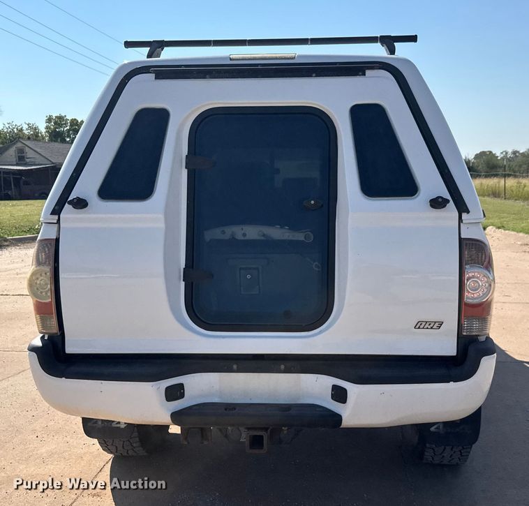 image for item EM8324 2010 Toyota Tacoma TRD Sport Double Cab pickup truck