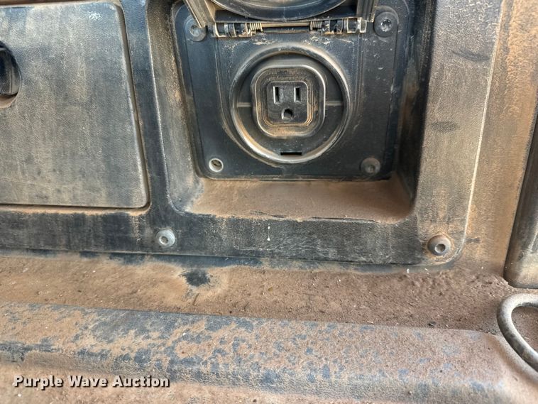 image for item EM8324 2010 Toyota Tacoma TRD Sport Double Cab pickup truck