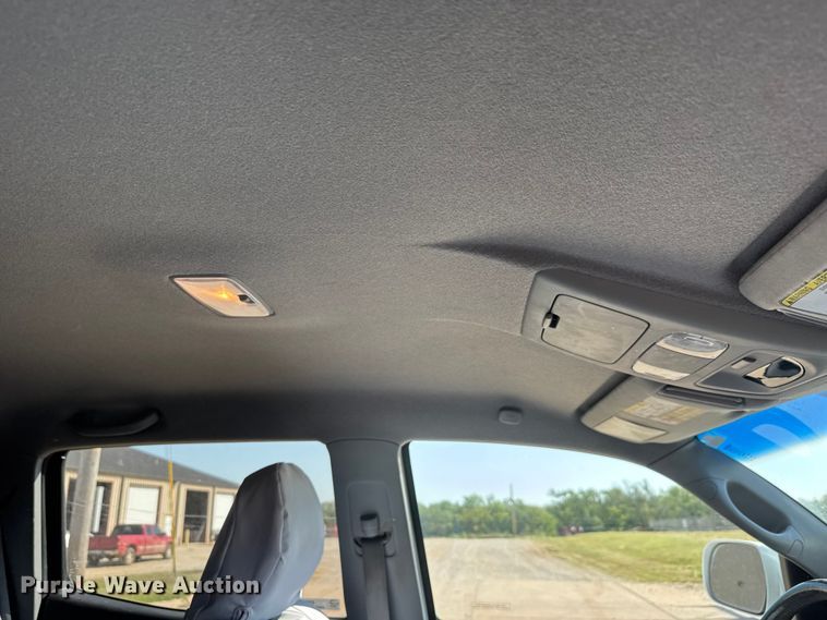 image for item EM8324 2010 Toyota Tacoma TRD Sport Double Cab pickup truck