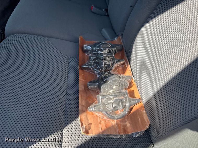 image for item EM8324 2010 Toyota Tacoma TRD Sport Double Cab pickup truck