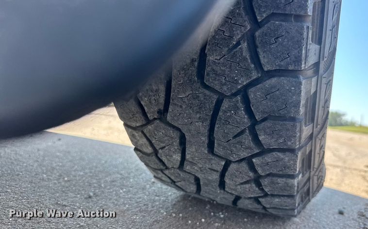 image for item EM8324 2010 Toyota Tacoma TRD Sport Double Cab pickup truck