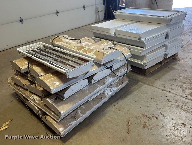 image for item EM8325 (26) light fixtures