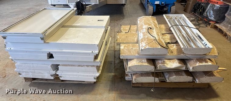 image for item EM8325 (26) light fixtures