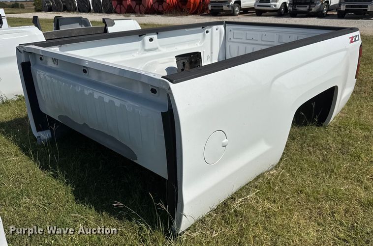 image for item EM8331 Chevrolet Silverado LT pickup truck bed