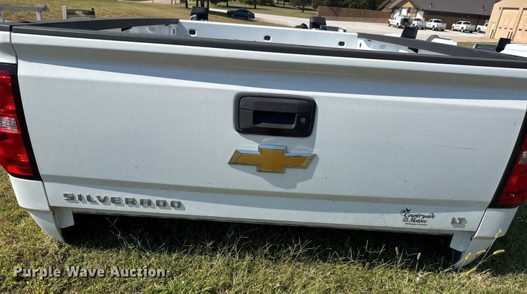 image for item EM8331 Chevrolet Silverado LT pickup truck bed