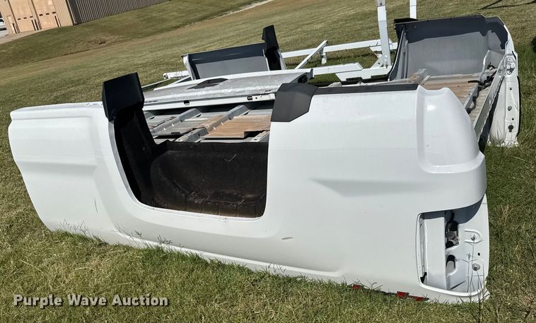 image for item EM8333 Chevrolet Silverado LT pickup truck bed