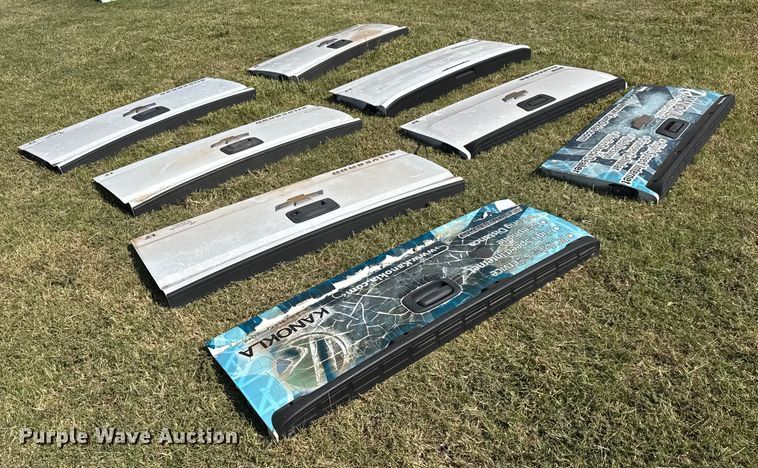 image for item EM8334 (8) Chevrolet Silverado LT tailgates