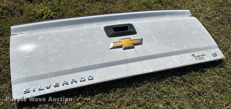 image for item EM8334 (8) Chevrolet Silverado LT tailgates