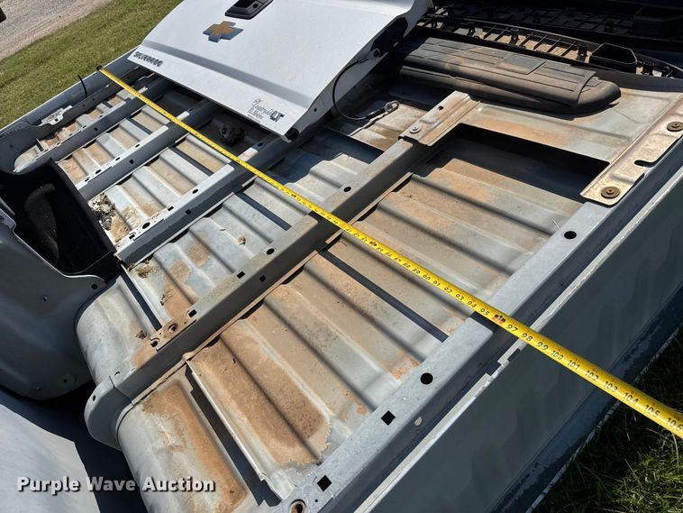 image for item EM8335 Chevrolet Silverado LT pickup truck bed