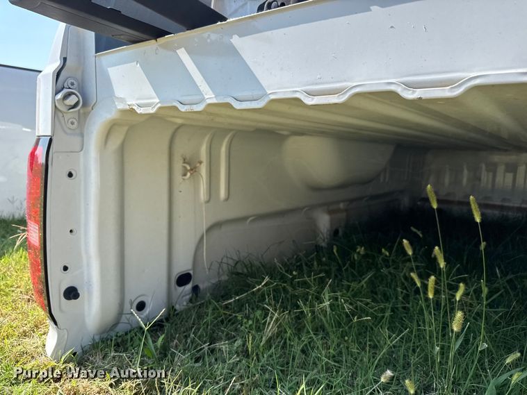 image for item EM8335 Chevrolet Silverado LT pickup truck bed